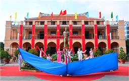 Thành phố Hồ Chí Minh tổ chức Lễ kỷ niệm 110 năm Ngày Bác Hồ ra đi tìm đường cứu nước